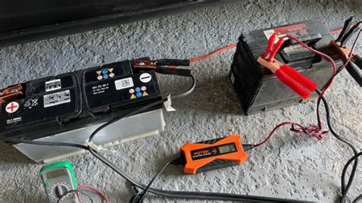Can a battery maintainer charge a dead battery?