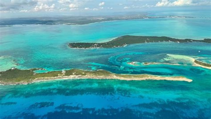 Can you fly into abaco bahamas?