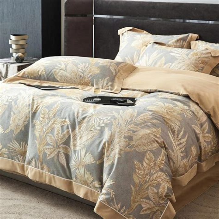 Does a queen duvet cover fit a full?