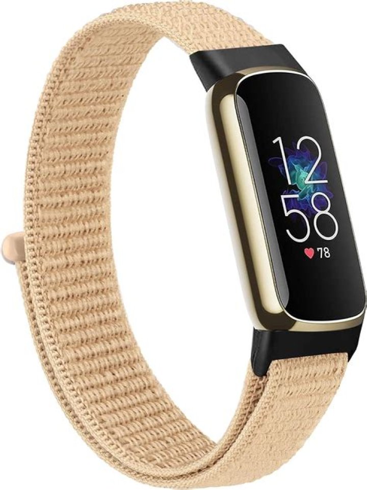 Does the fitbit luxe have interchangeable bands?