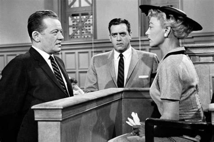 Was perry mason a prosecutor?