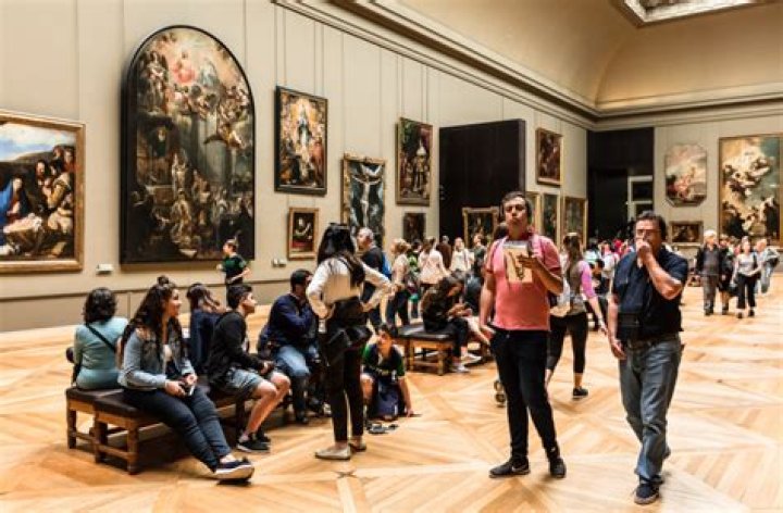 What do museum archivists do?