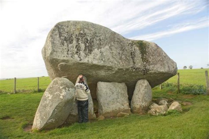 What is a menhir and dolmen?