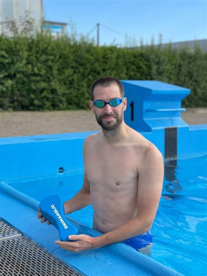 Whats a pull buoy?