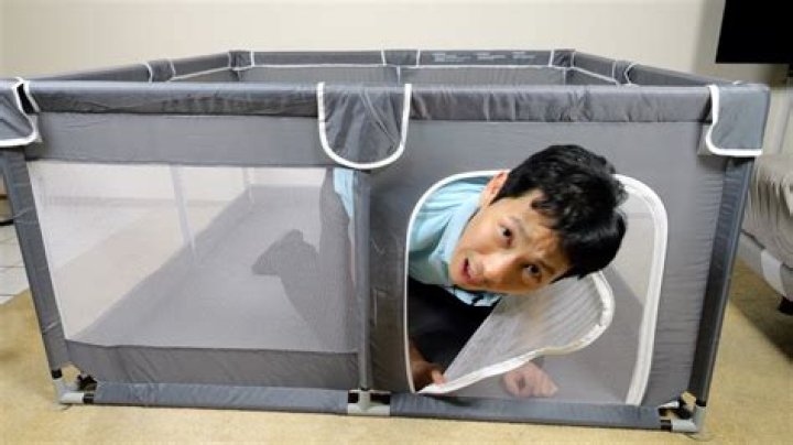 When do babies start using playpens?