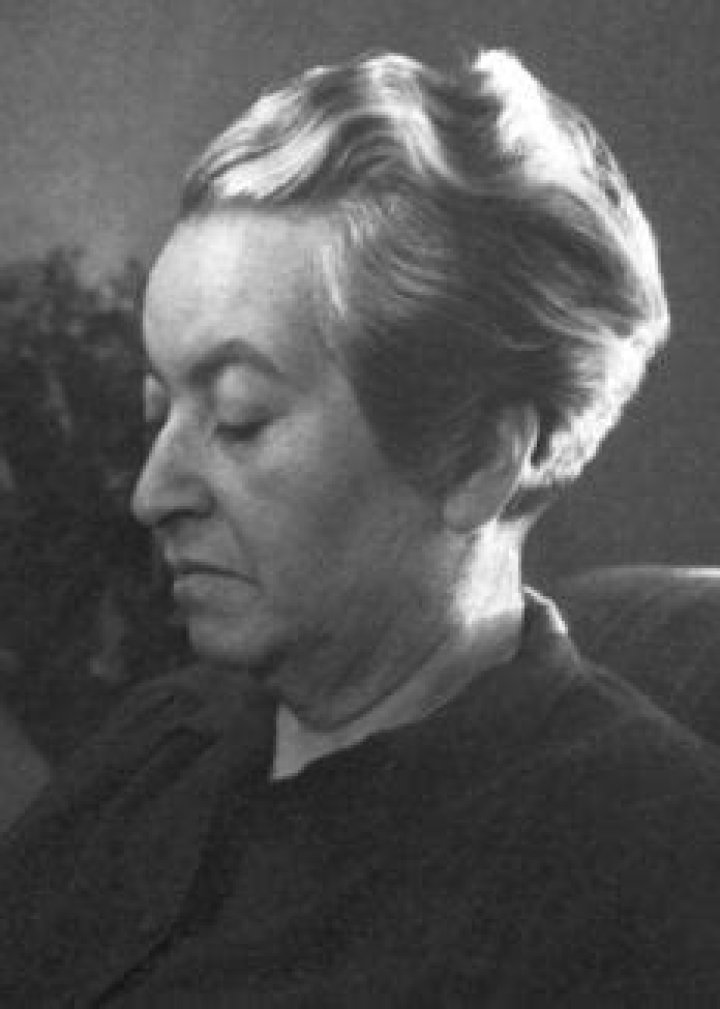 Why is gabriela mistral famous?